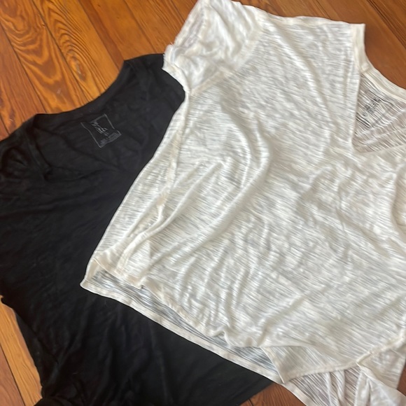 2 Free People light weight t-shirts! - Picture 1 of 1